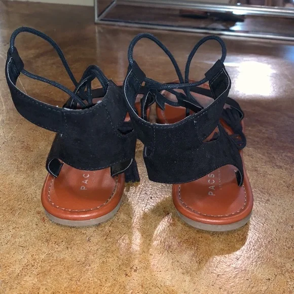 Womens Sandals - Picture 4 of 9